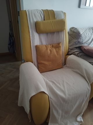Sillón masaje piel amarillo NEGOCIABLE 