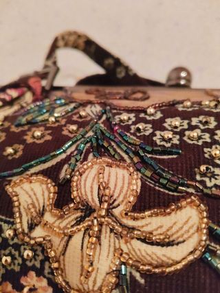 Bolso floral vintage con abalorios