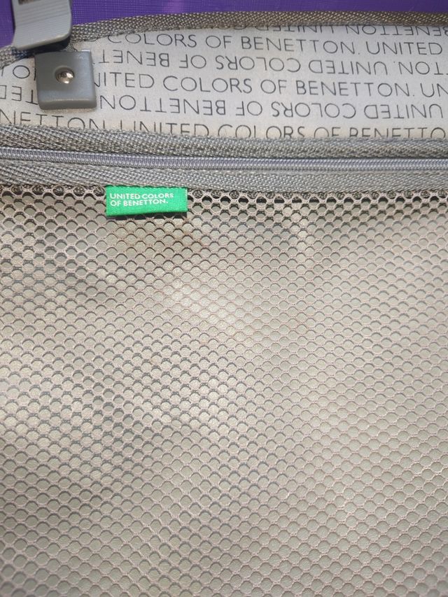 Maleta Benetton morada trolley