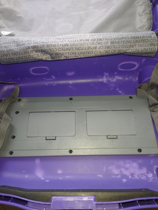Maleta Benetton morada trolley