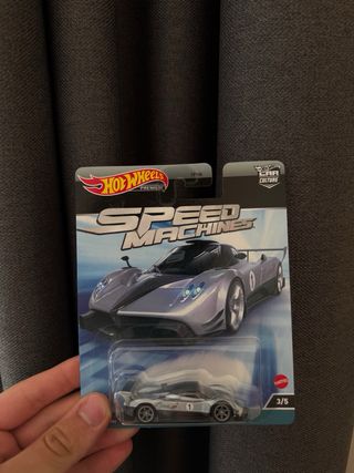 Hot Wheels Pagani Zonda R Premium