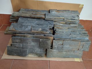 Revestimiento piedra gris 