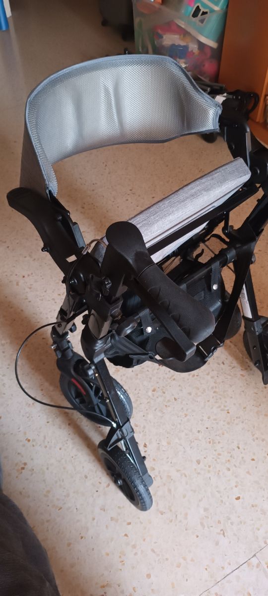 Andador 2 en 1 rollador + Silla de ruedas VOCIC