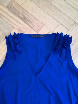 Top Zara detalle hombro azulón T. M