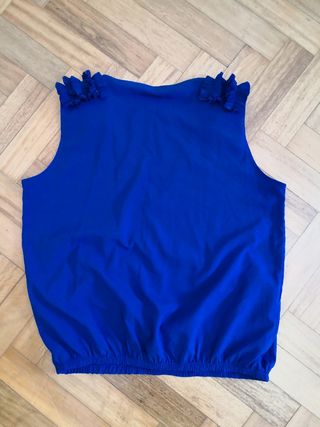 Top Zara detalle hombro azulón T. M