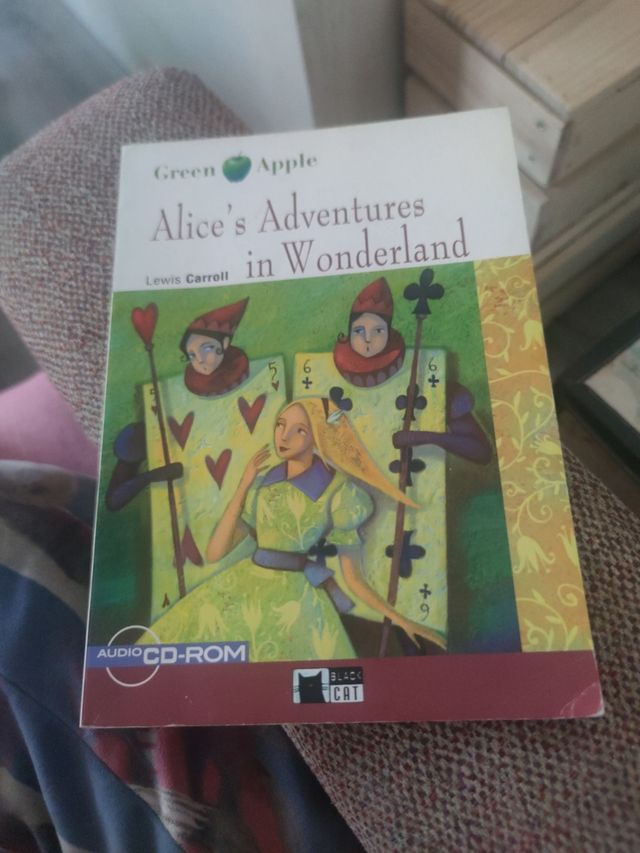 Alice's Adventures In Wonderland - Green Apple