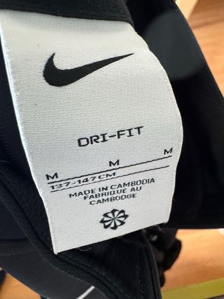 Chaqueta Nike negra - M/L 147/158cm y 137/148 cm