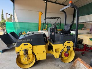 Rulo compactador de 3000kl BW 100 AD-3