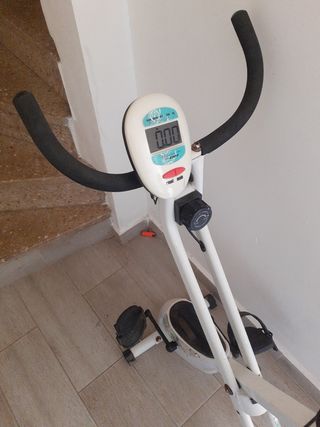 Bicicleta estática plegable