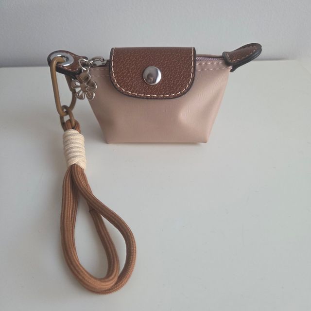 Mini monedero beige y marrón