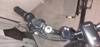 Bicicletta elettrica 7 marce con acceleratore