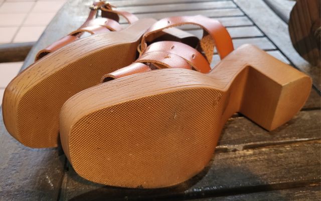 Sandalias Piel Marrón - Tacón