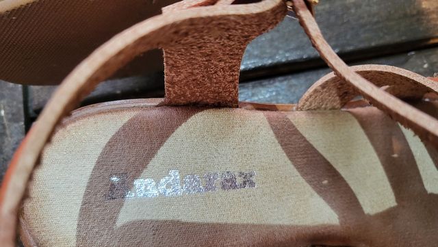 Sandalias Piel Marrón - Tacón