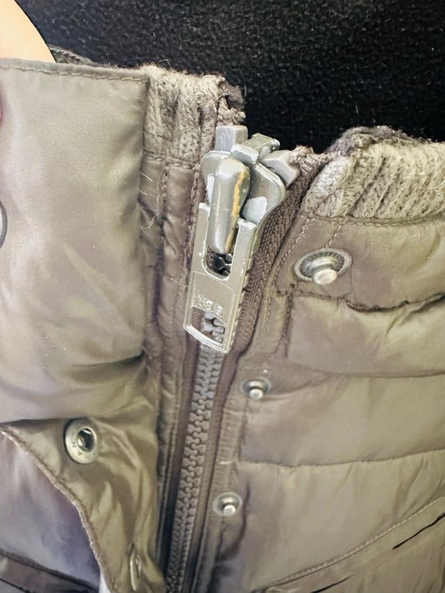 Plumifero Benetton verde oliva mujer