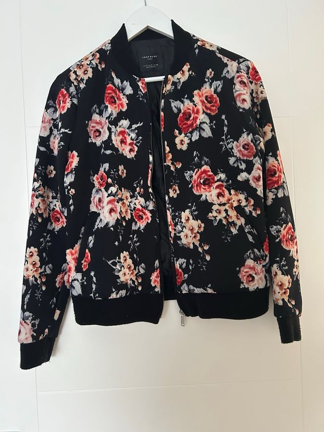 Cazadora Zara flores - S