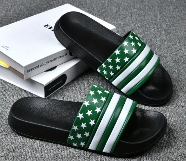 Oferta Chanclas verdes y negras - Talla 42 y 43