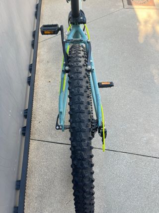 Bicicleta CUBE 24" Niño/a