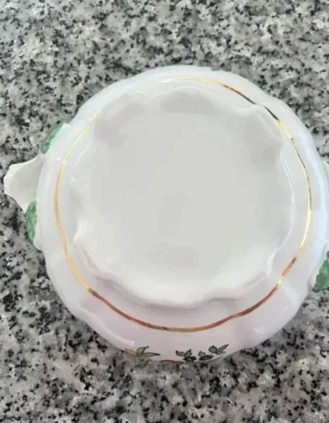 Zuppiera in ceramica dipinta a mano