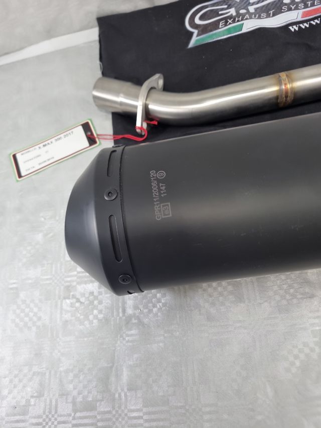 Yamaha XMAX 300 escape gpr