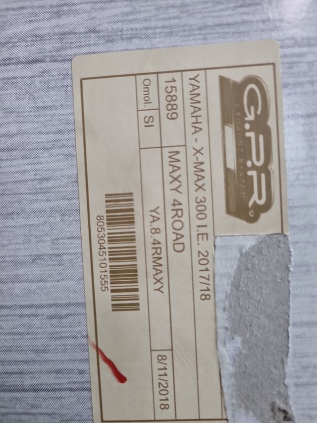 Yamaha XMAX 300 escape gpr