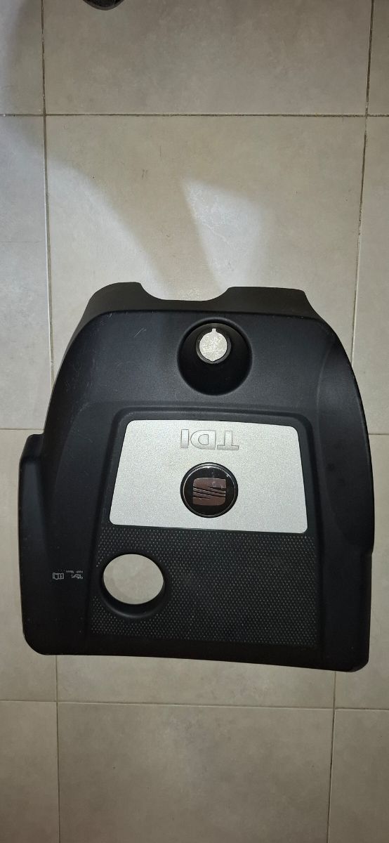 Tapa motor Seat TDI Modelo: 038103925EL