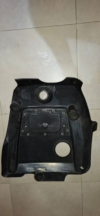Tapa motor Seat TDI 
Modelo: 038103925EL