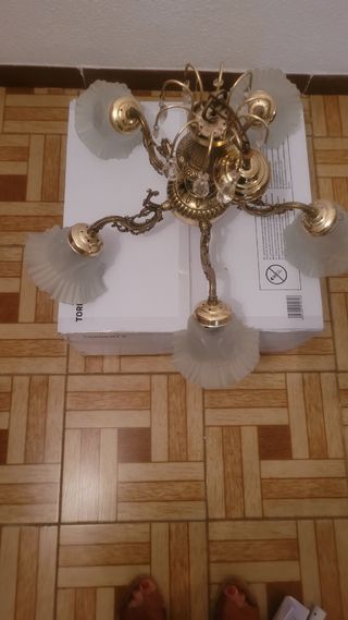 LÁMPARA dorada 5 brazos