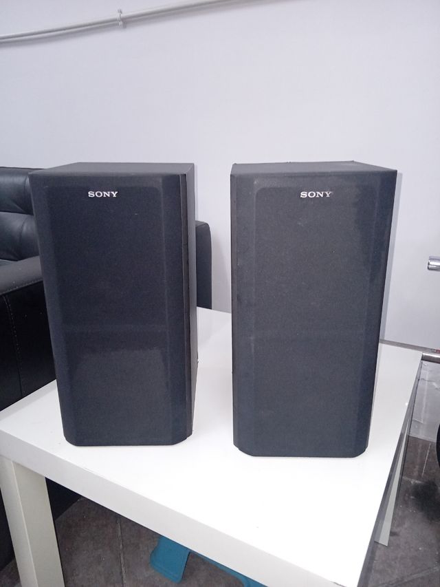 Altavoces Sony SS-H2000 3 vías. 18.5x36x20.5cms