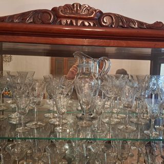 Muebles antiguos: Se admiten ofertas razonables.