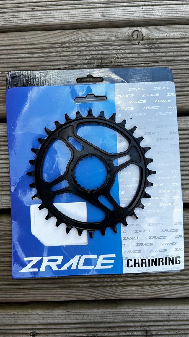 Plato ZRACE 32T NUEVO