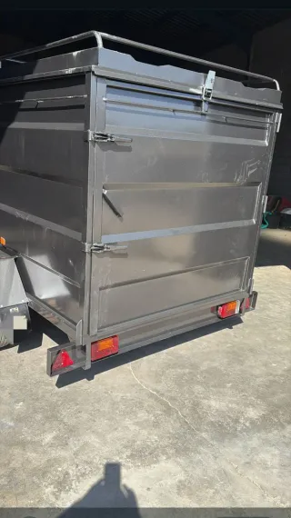 Alquiler Remolque cerrado metálico 60€ día
