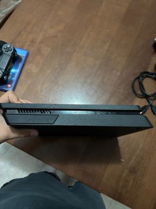 PS4 (PlayStation 4) - Gioco incluso
