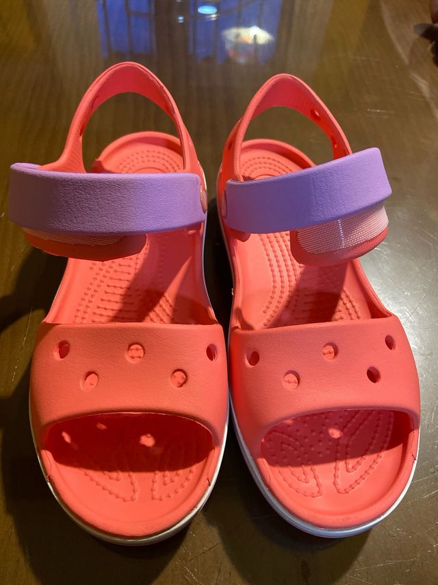 Sandalias Crocs niña talla 32-33