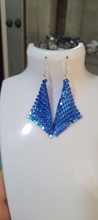 Pendientes triangulares azules