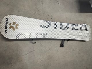 Tabla Snow Tuubana