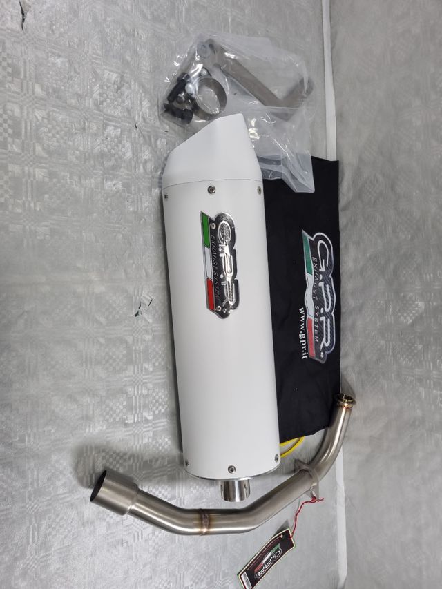 Honda PCX 125 (14-16) escape gpr