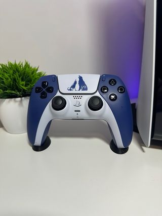 Soporte “invisible” mando PS5 Dualsense