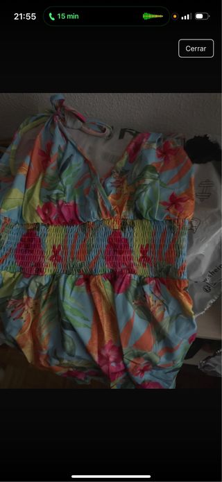 Vestido flores multicolor
talla M da poca talla 