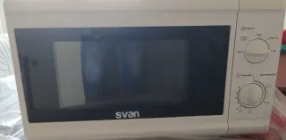 Microondas Svan SVMW700 - 700W