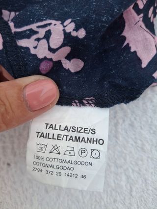 Blusa T S. Sin usar. Medidas en descripción