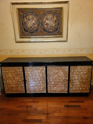 Mueble recibidor lacado conchas
