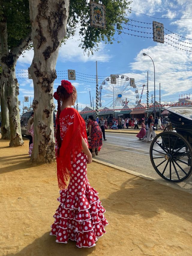 Vestido gitana rojo lunares blancos