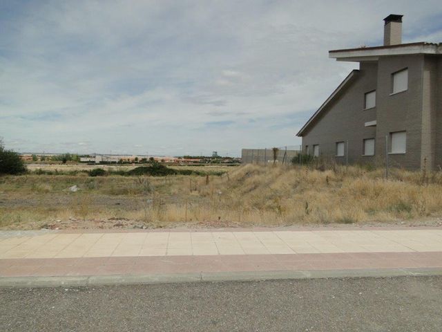 Parcelas 2 en urbanizacion el soto ALDEAMA