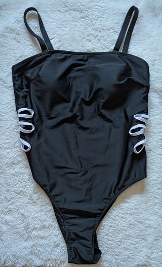 Bañador Shein negro y blanco 1XL