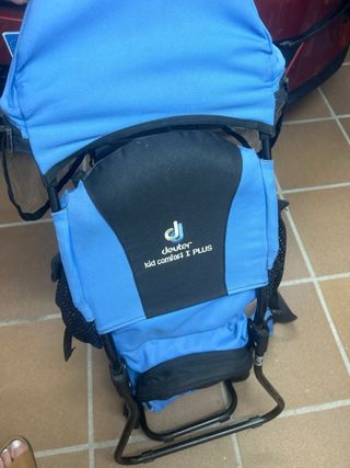 Mochila portabebés de montaña y trekking Deuter