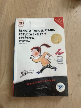 Renata toca el piano, estudia inglés y etcétera...