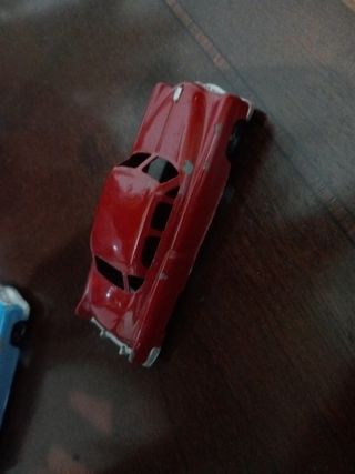 Coches clásicos vintage metal