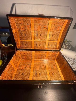 Scatola laccata cinese vintage