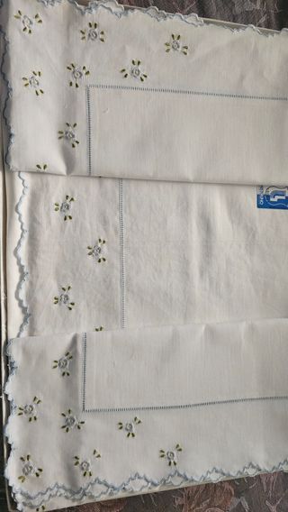 Sábanas/Lenzuola matrimoniali ricamate in m/lino