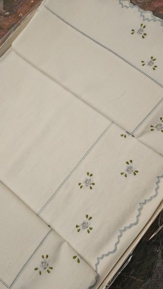 Sábanas/Lenzuola matrimoniali ricamate in m/lino